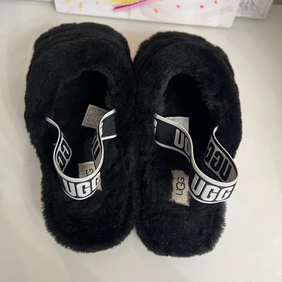 Women Uggs - Picture 5 of 7